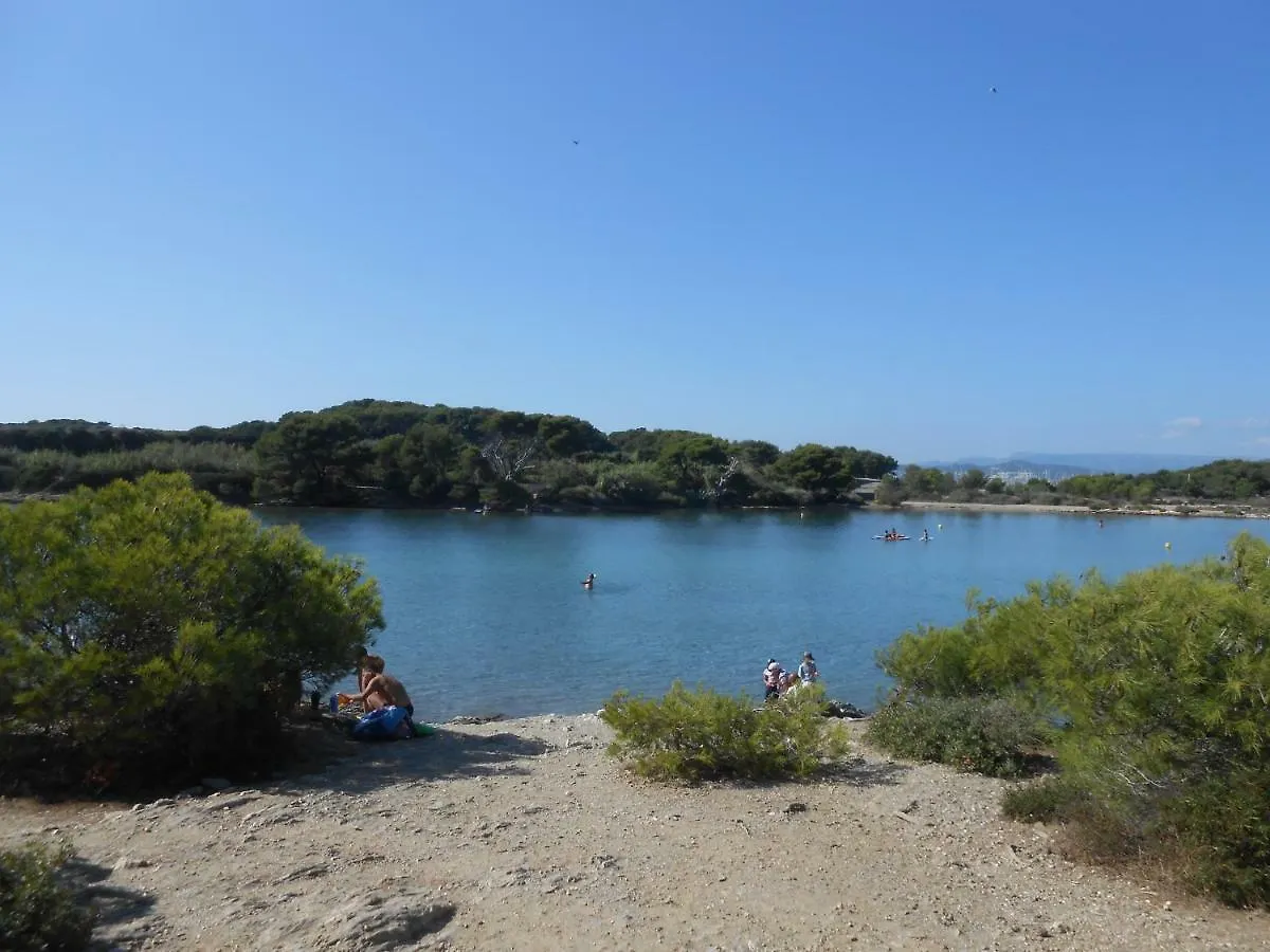 Villa Traverse de la Courtaude à Six-Fours-les-Plages 0*,  France